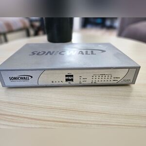SonicWall Network Security Appliance Sonicwall TZ 215 7-Port 10/100/1000Network.